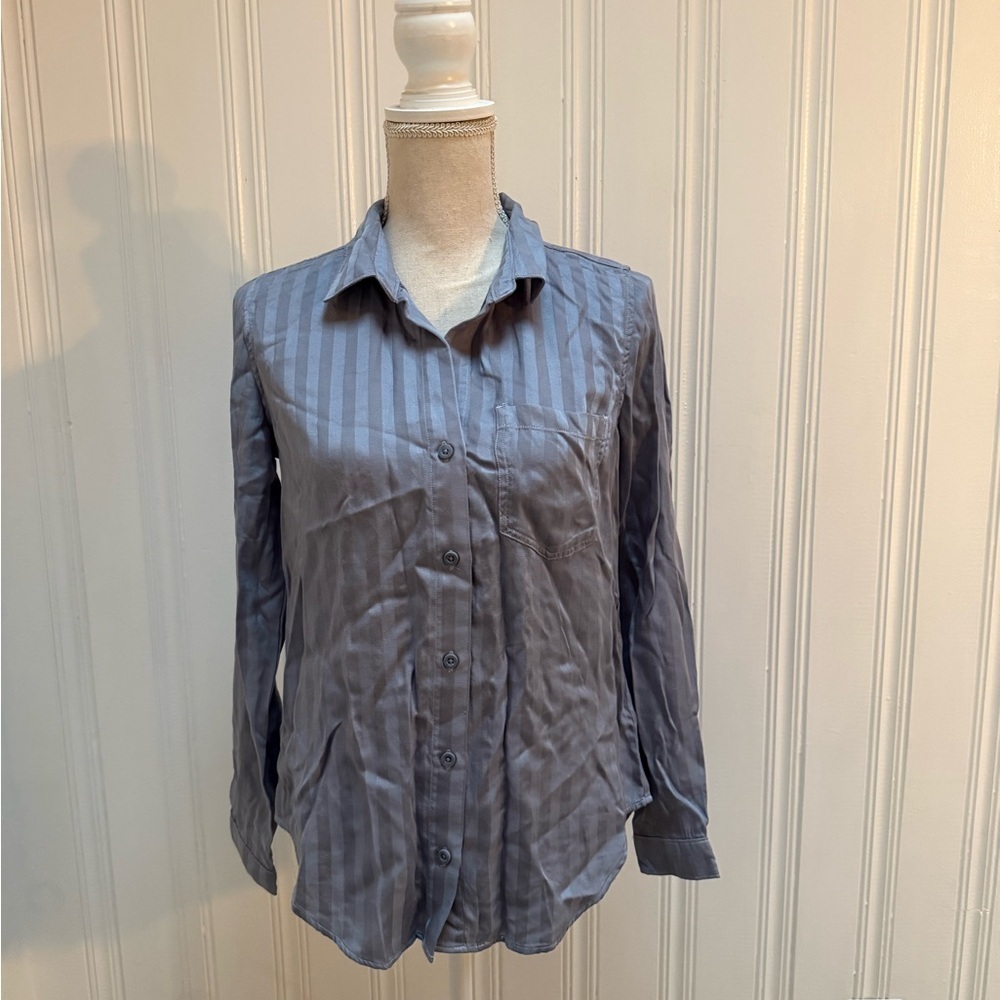 Anthropologie Cloth & Stone XS blue/grey Stripe Shirt